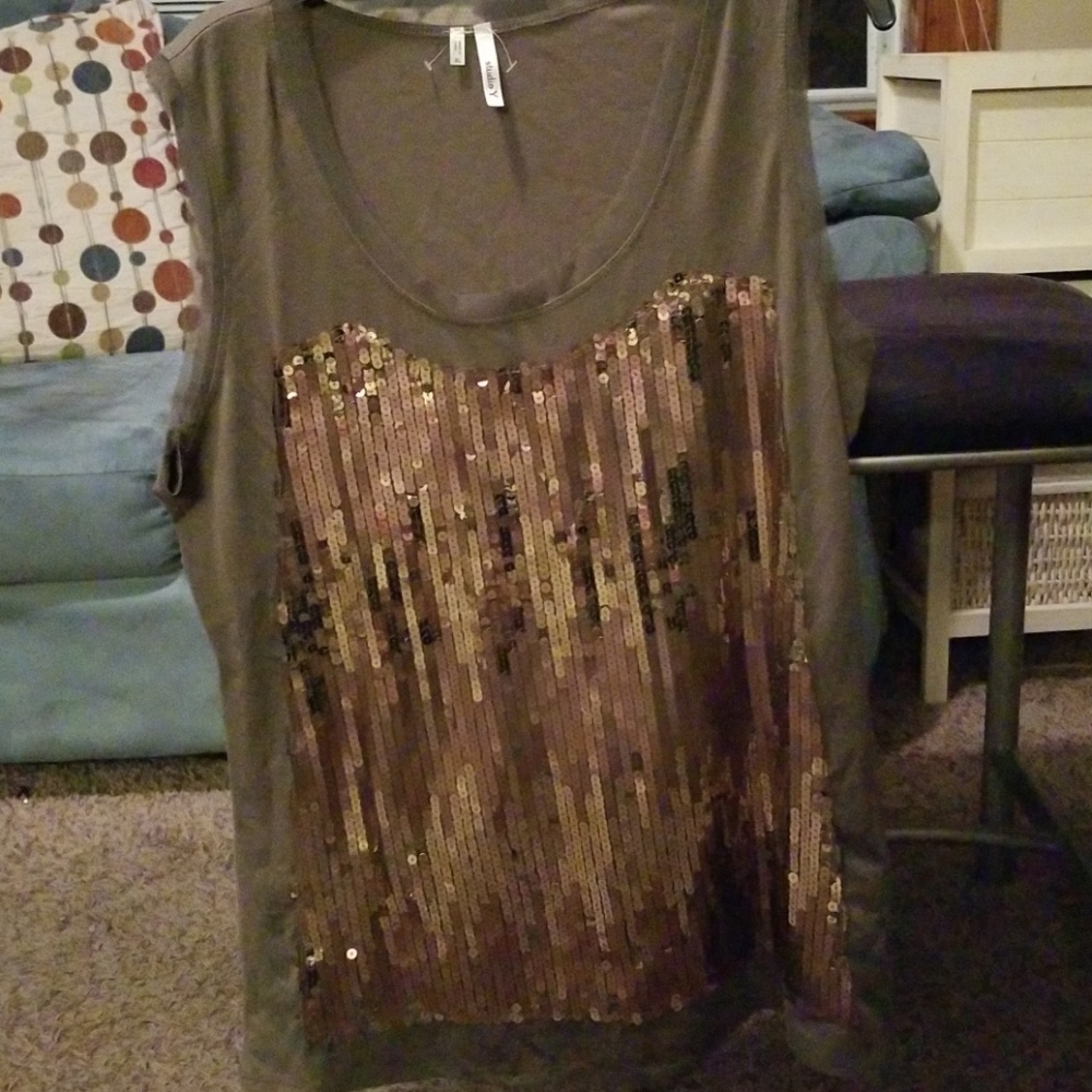 Womens Studio Y Green and Gold dress shirt. XL